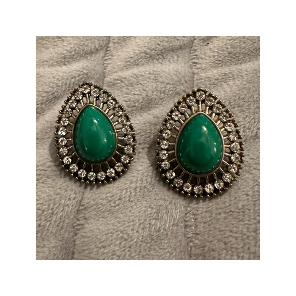 Elegant Green Teardrop Earrings